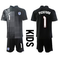 Camisa de time de futebol Inglaterra Jordan Pickford #1 Goleiro Replicas 1º Equipamento Infantil Mundo 2022 Manga Curta (+ Calças curtas)
